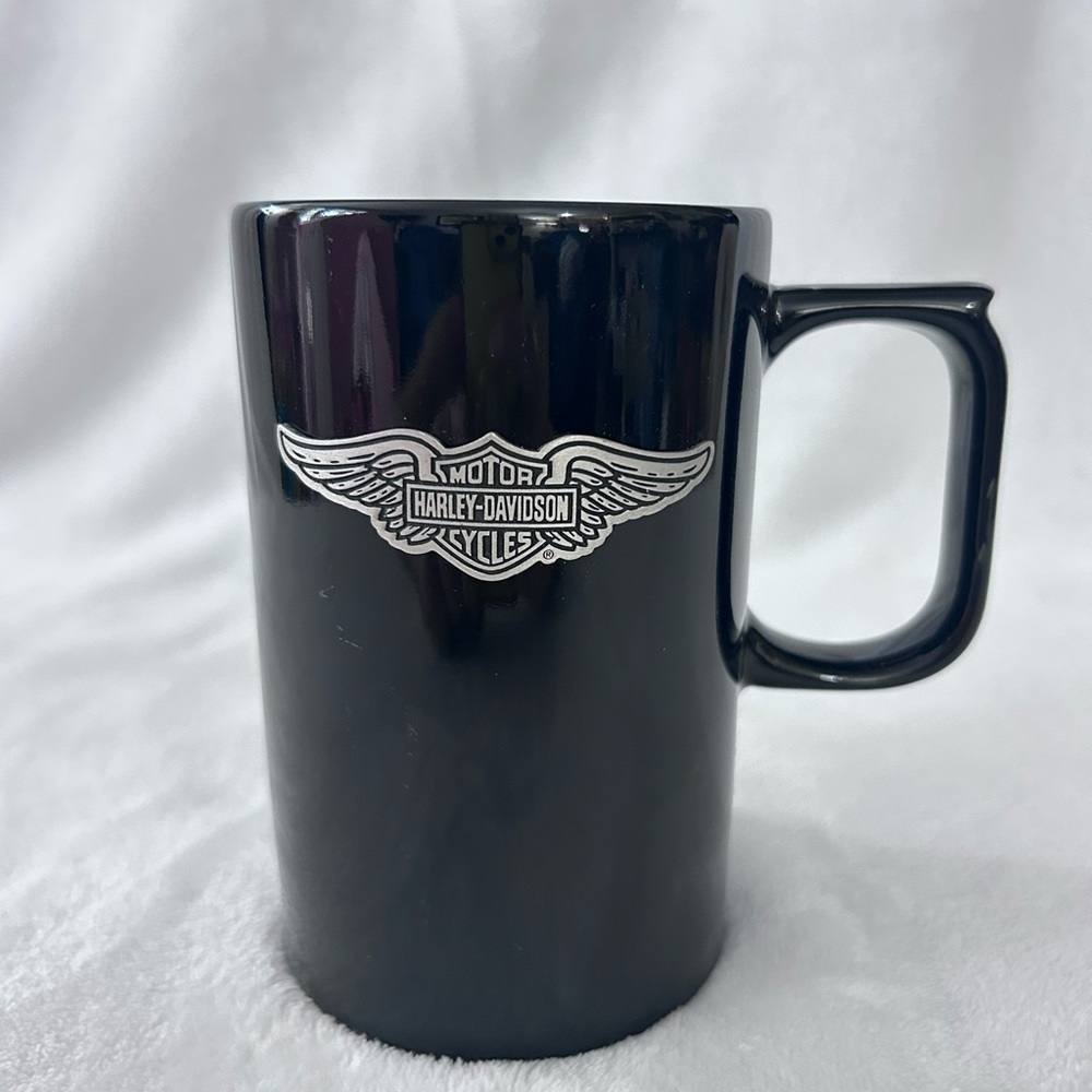 Harley-Davidson Collectible Coffee Mug - Classic Black with Iconic Logo - 16 oz